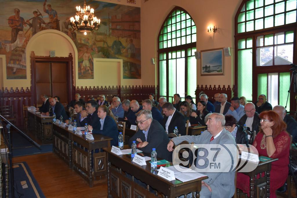 16 sednica so apatin, skupstina, se (3)