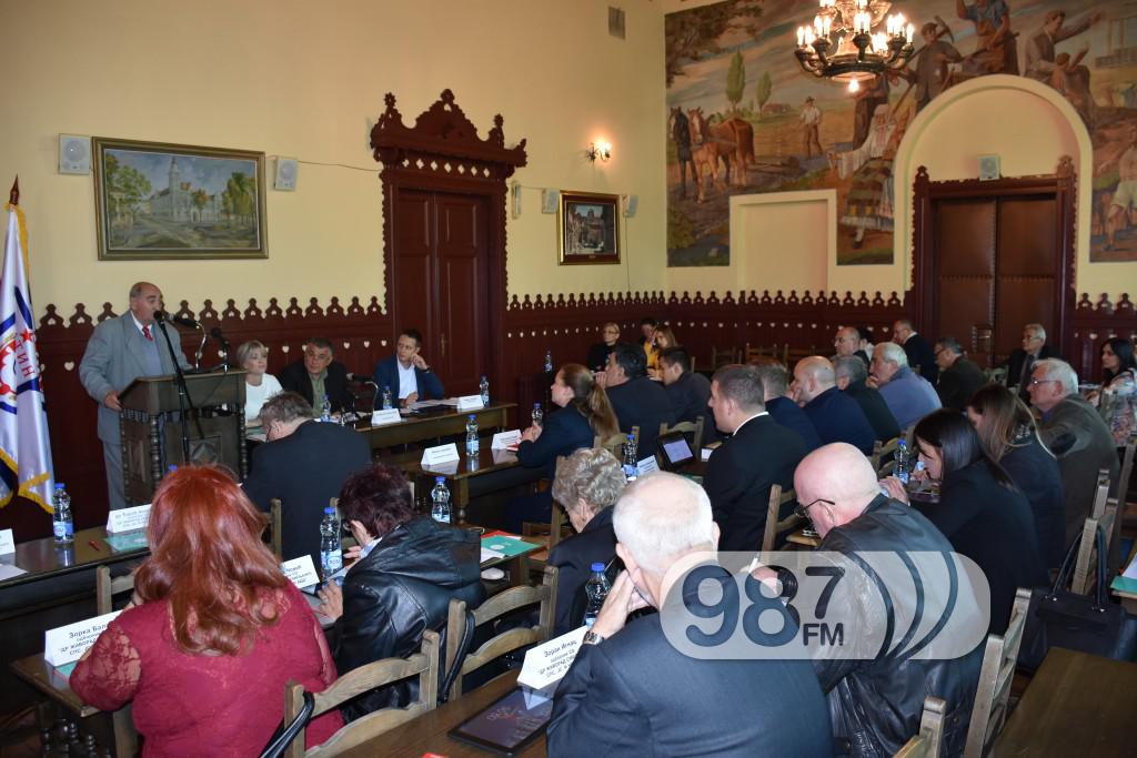 16 sednica so apatin, skupstina, se (5)