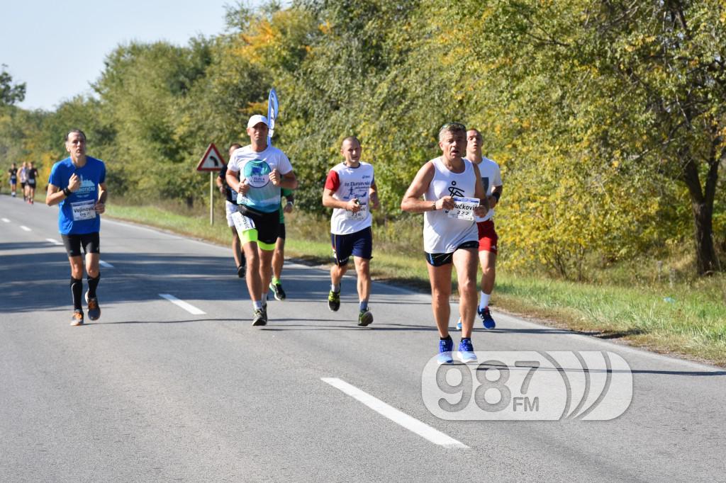 NORA TRKLJA I SEBASTIJAN PUŠ POBEDNICI 22. DUNAVSKOG POLUMARATONA, Apatin 2017 (168)