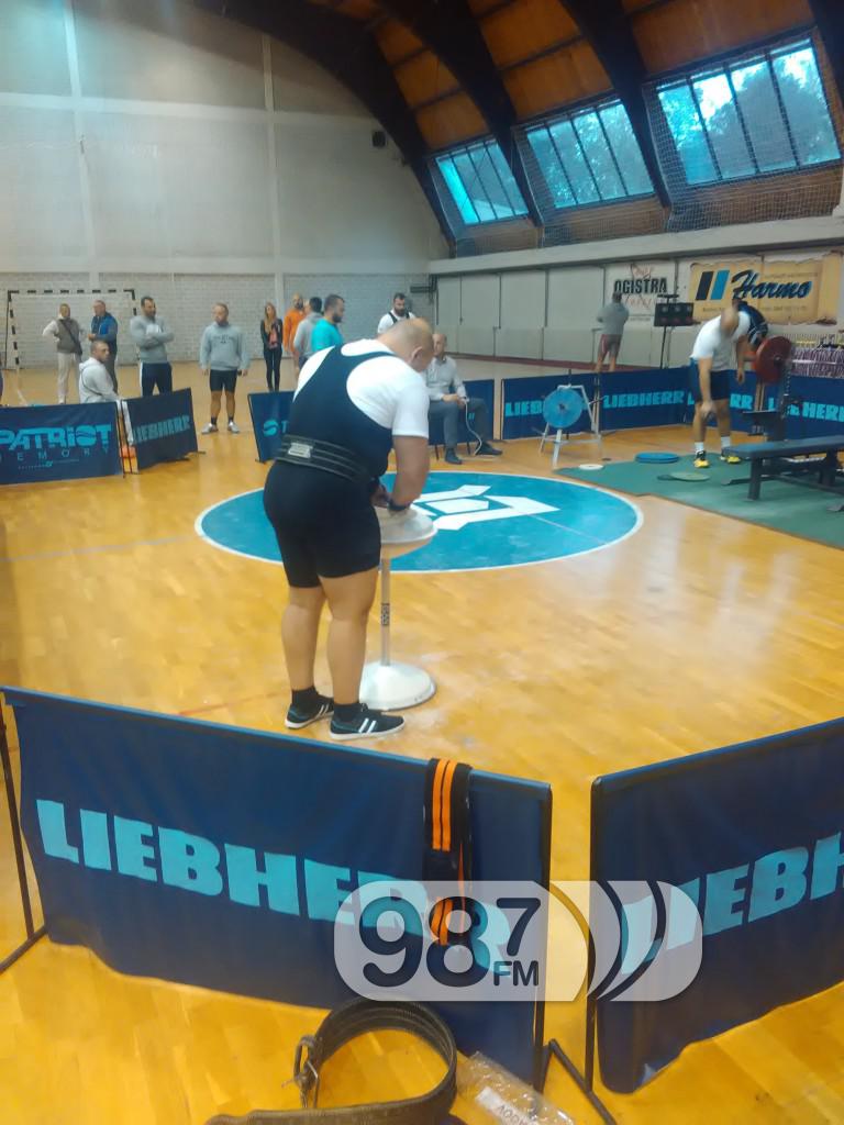 Nikola Ilic , power lifting (5)