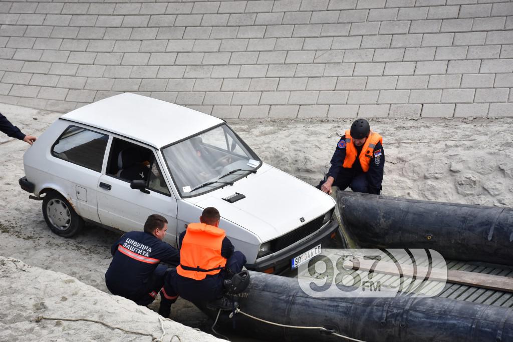 Vezba spasavanja na vodi i pod vodom, ronioci, civilna zastita (16)