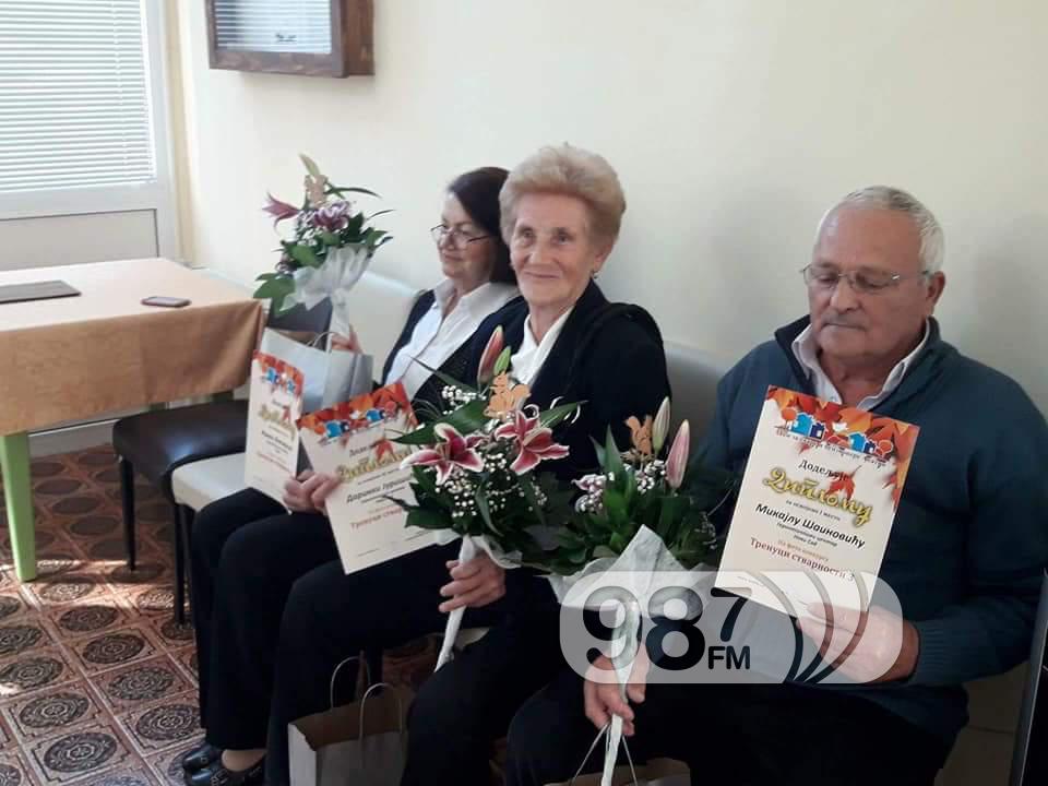 izlozba u domu za stare. dom za stare (1)