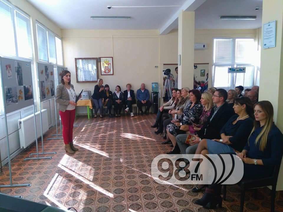 izlozba u domu za stare. dom za stare (4)