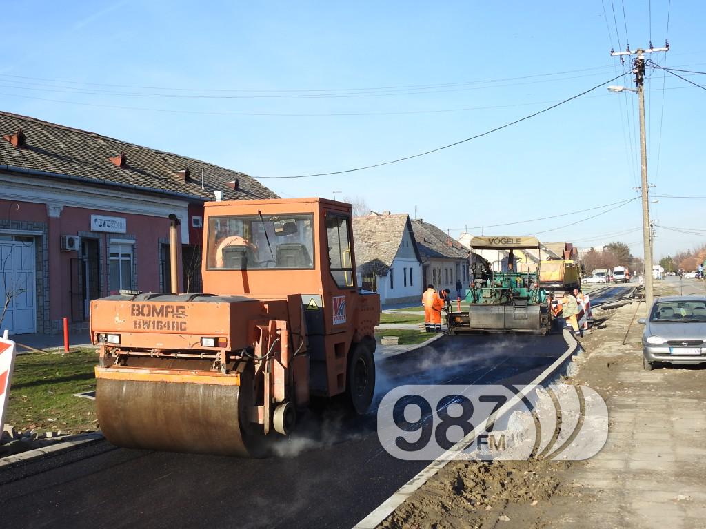 Asfaltiranje ulice Petefi Sandora (2)