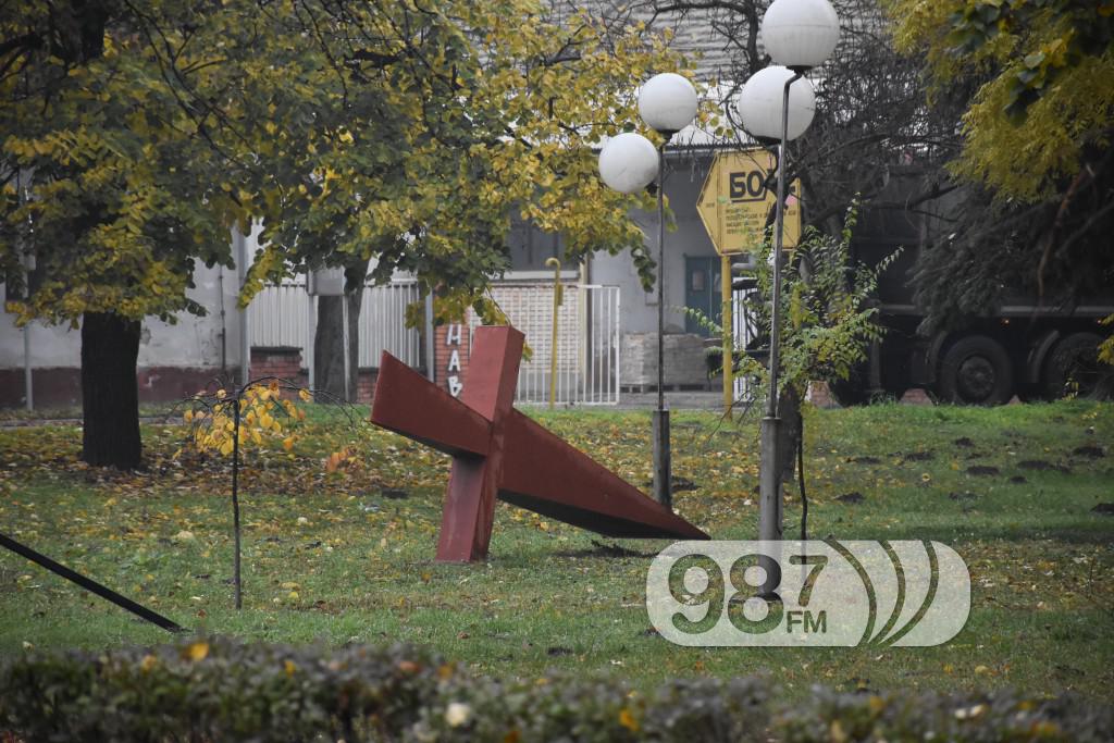 SKulpture po apatinu, umetnicka kolonija  (19)