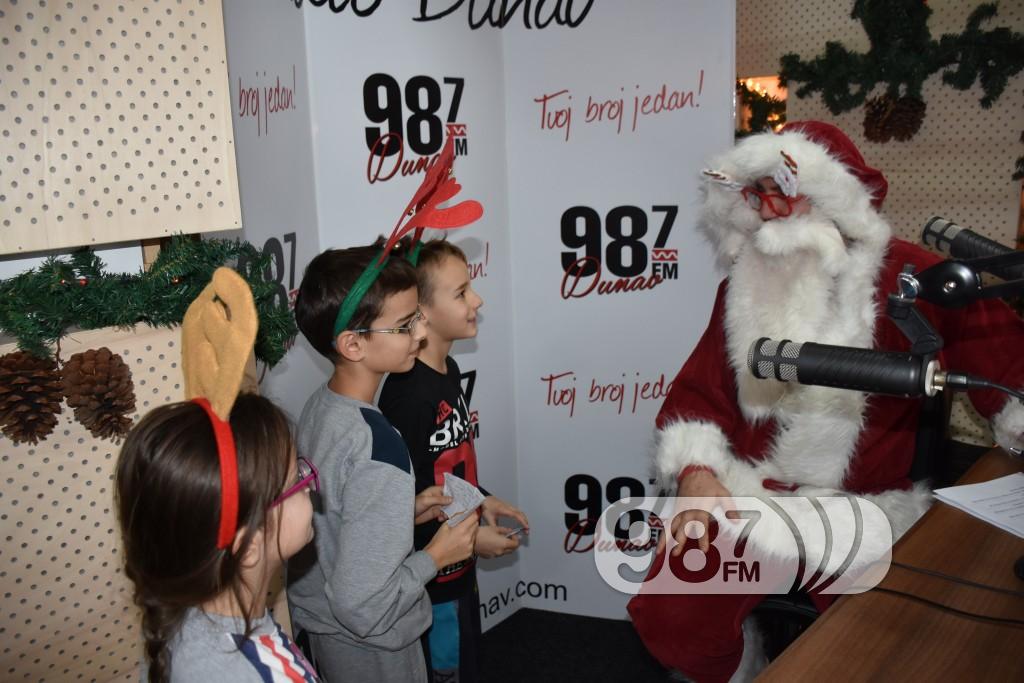 Deda mraz radio dunav, deda mrazov servis za zelje, deca i deda mraz (12)