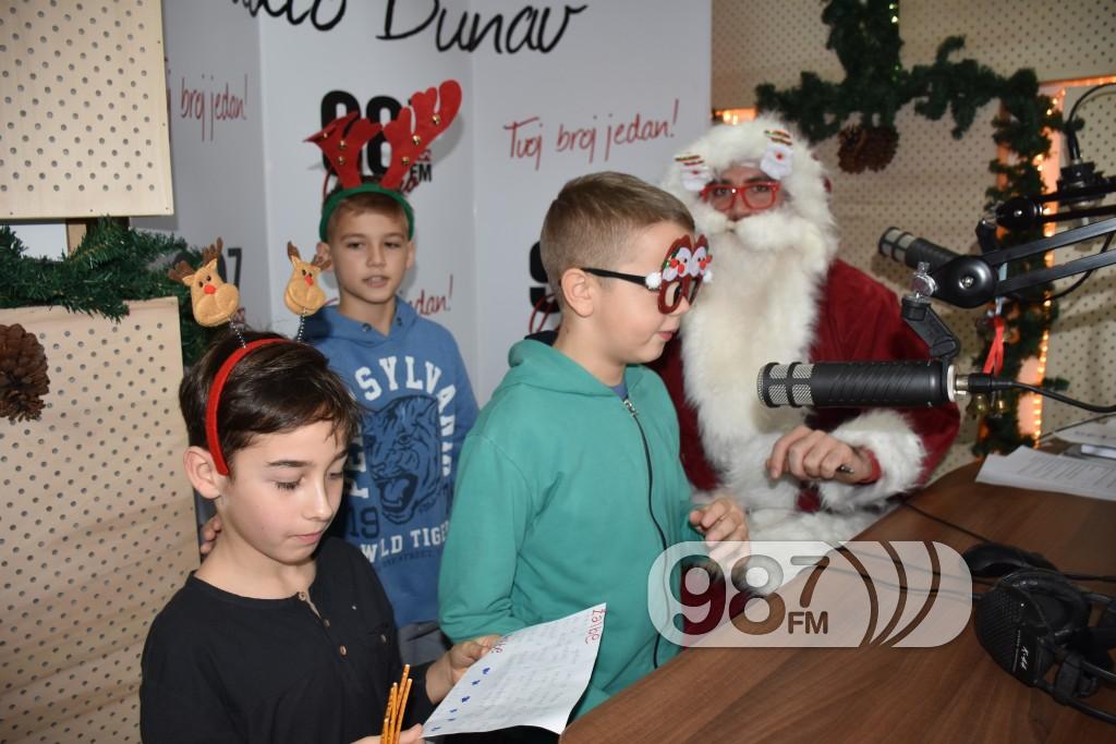 Deda mraz radio dunav, deda mrazov servis za zelje, deca i deda mraz (36)