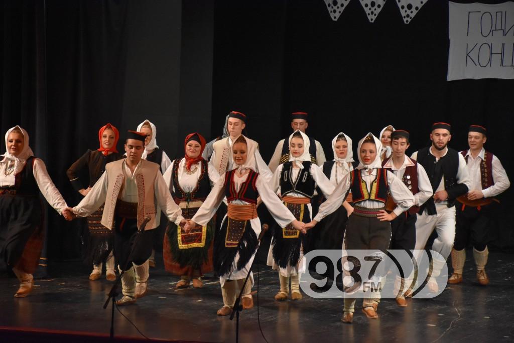 Godišnji koncert GKUD Dunav Apatin decembar 2017, Kud Dunav koncert (12)