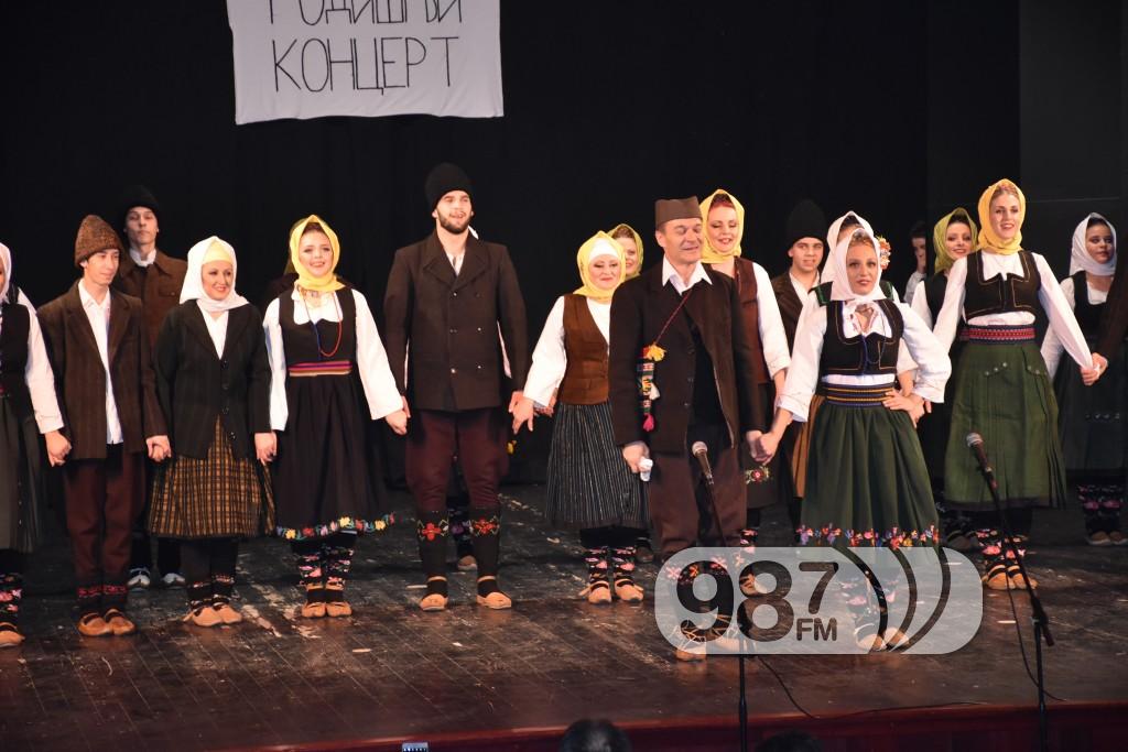 Godišnji koncert GKUD Dunav Apatin decembar 2017, Kud Dunav koncert (34)