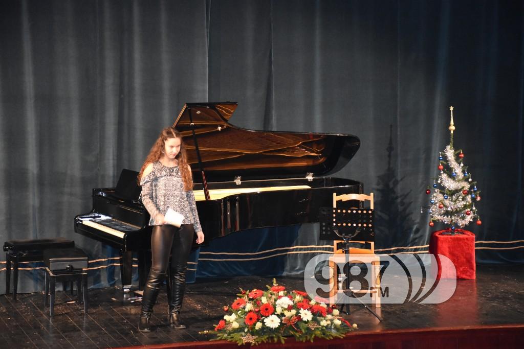 Novogodisnji koncert nastavnika muzicke skole stevan hristic (2)