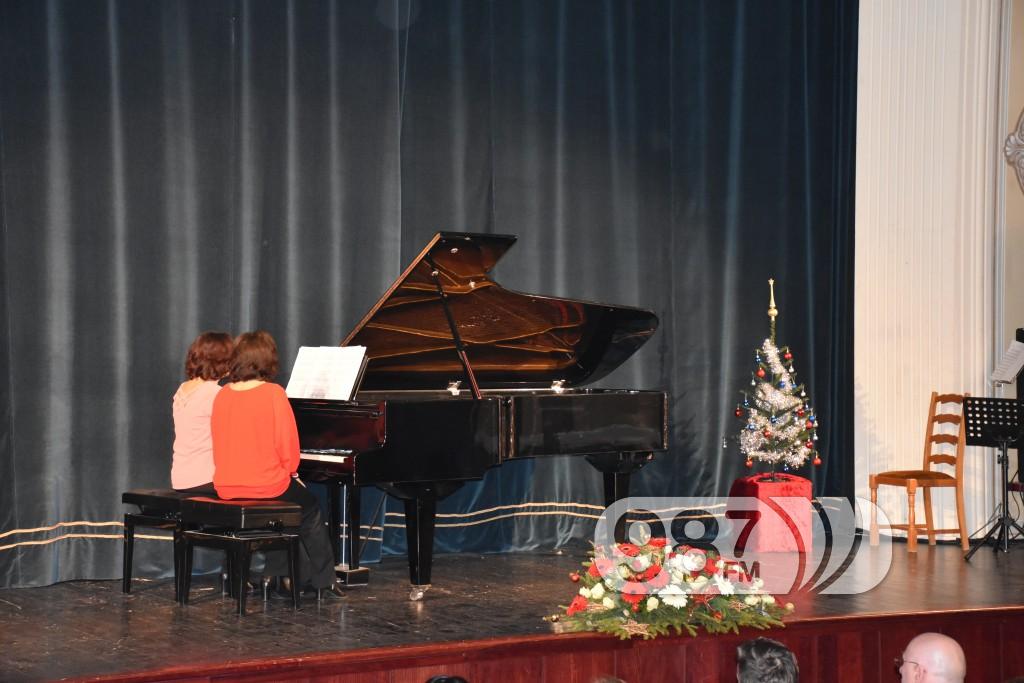 Novogodisnji koncert nastavnika muzicke skole stevan hristic (5)