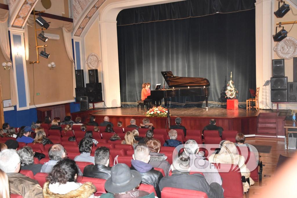 Novogodisnji koncert nastavnika muzicke skole stevan hristic (7)