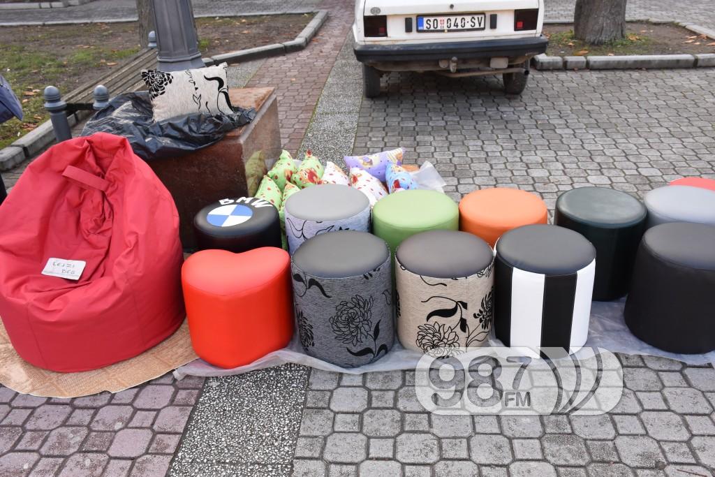 aPATINSKE VREDNE RUKE, PRODAJNA IZLOZBA, PRED BOZIC (7)