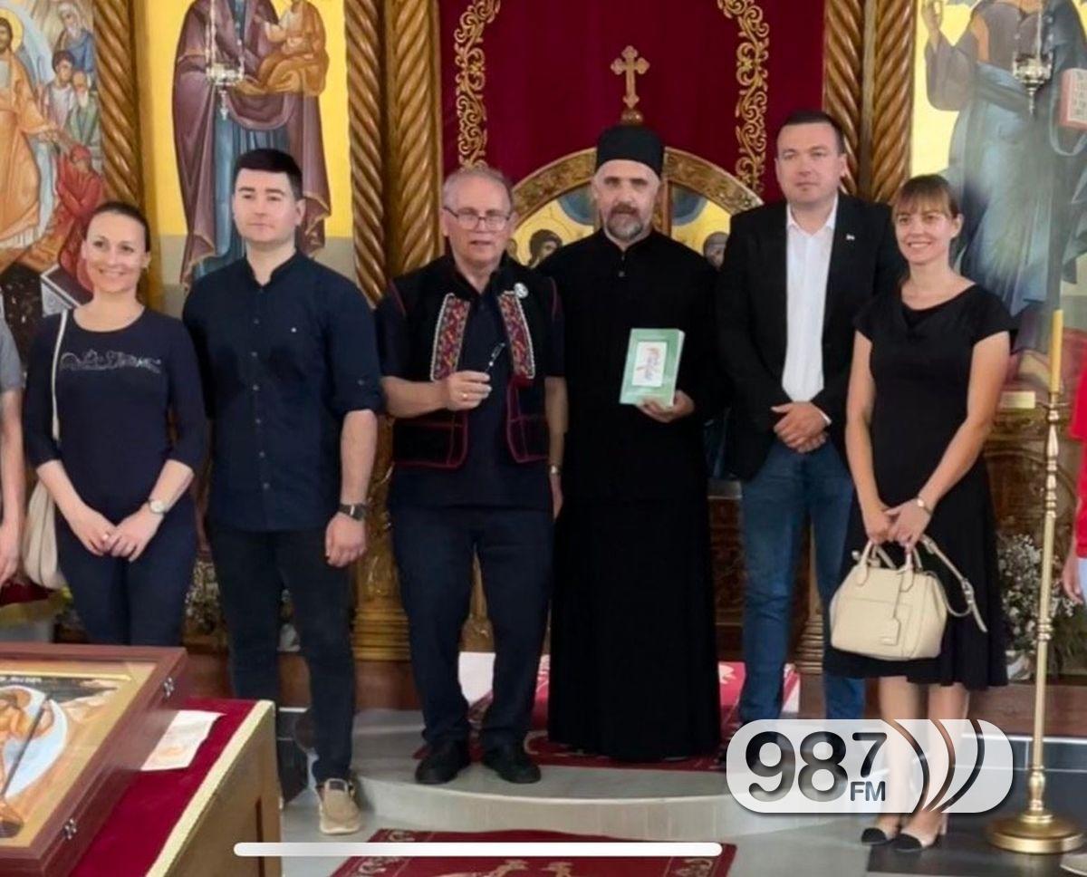ОПШТИНА АПАТИН ПОМОГЛА ОСНИВАЊЕ БИБЛИОТЕКЕ У ОШТРОЈ ЛУКИ - Radio Dunav